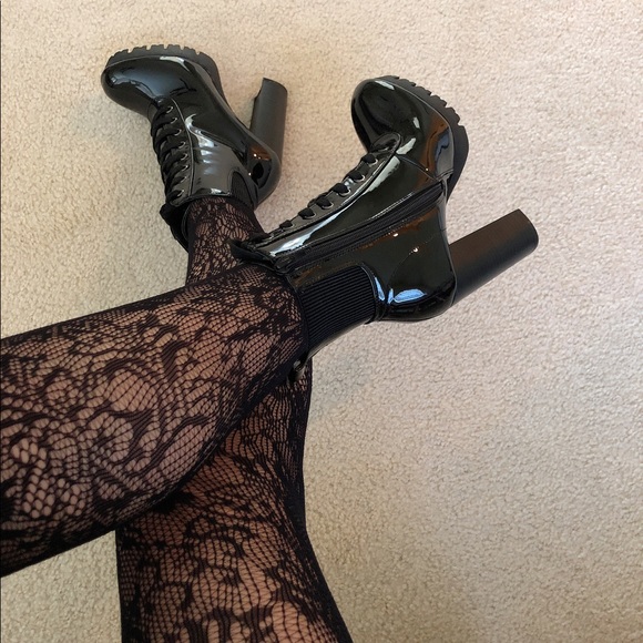 veronica43blk lace up lug sole ankle boots booties - Picture 2 of 7
